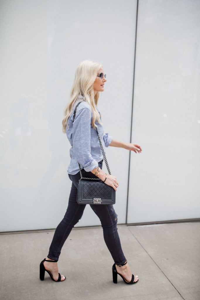 Dallas Fashion Blogger, Chanel Boybag, ripped jeans