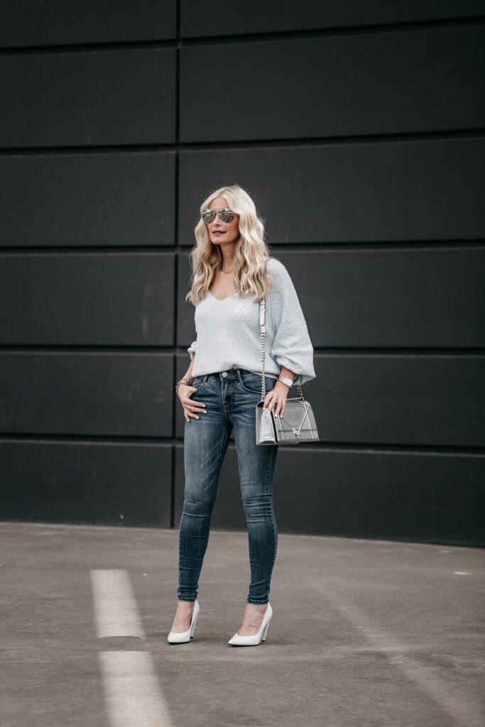 Dallas Style blogger wearing Free People top and skinny jeans