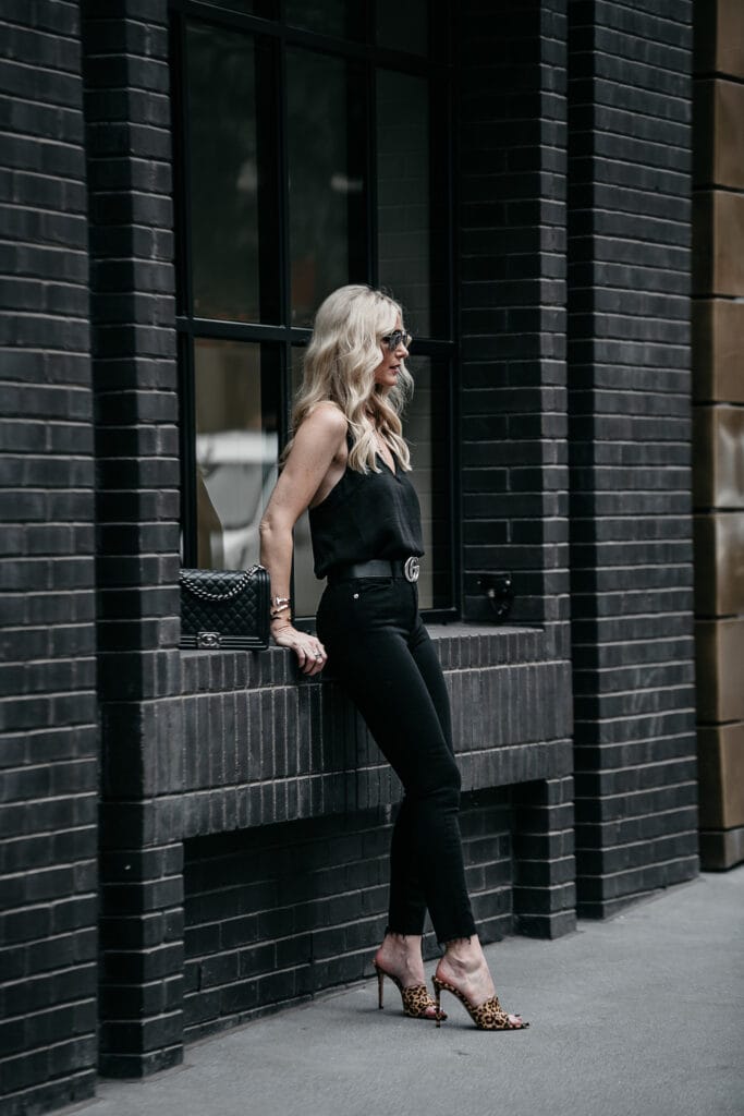 Blonde girl wearing All black plus leopard heels