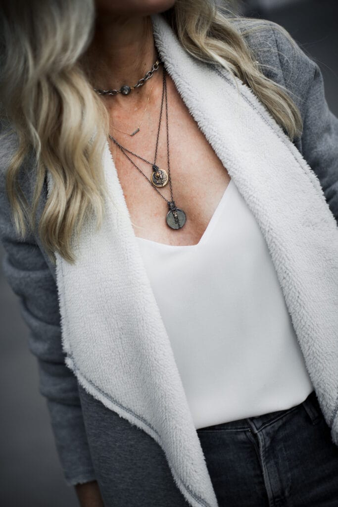 Dallas fashion blogger wearing Harper Hallam necklace
