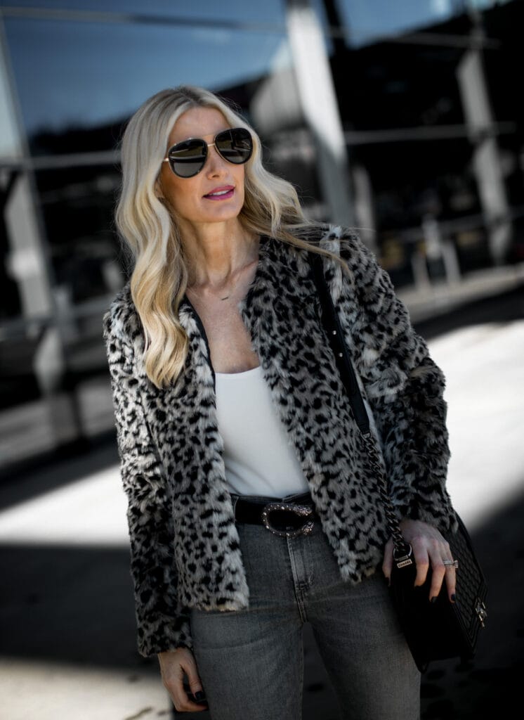 Gucci belt and Gucci sunglasses on Dallas fashion blogger
