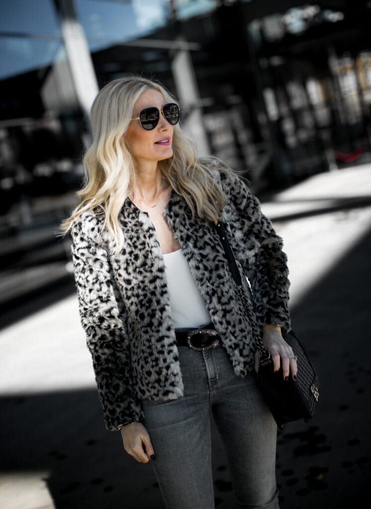 Dallas blogger wearing leopard teddy coat by BB Dakota