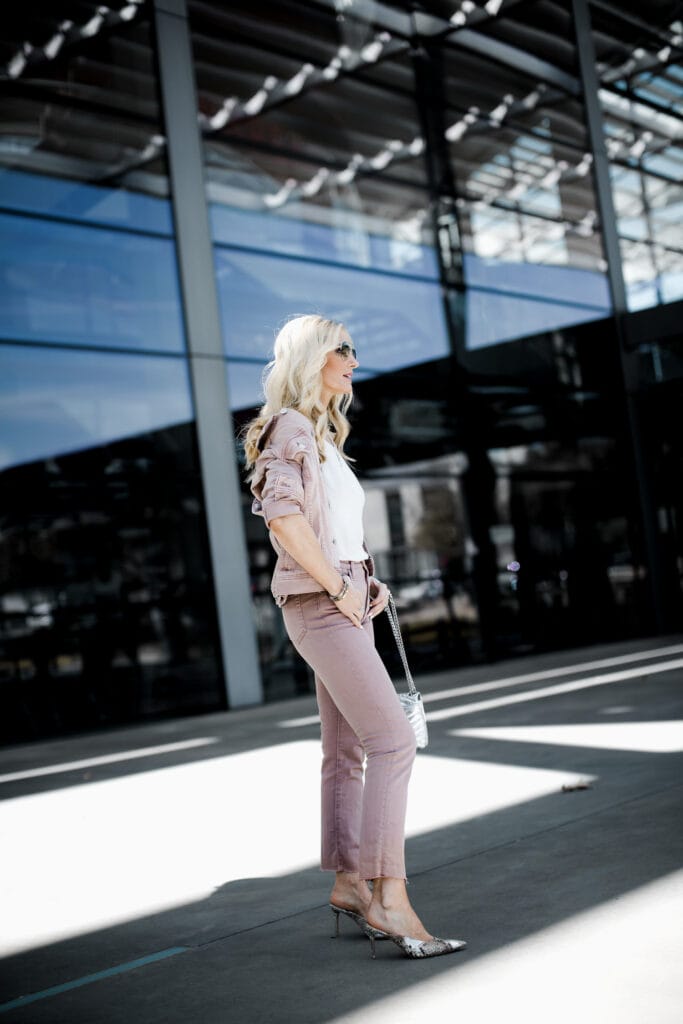 How to style a jean jacket in Dallas, TX