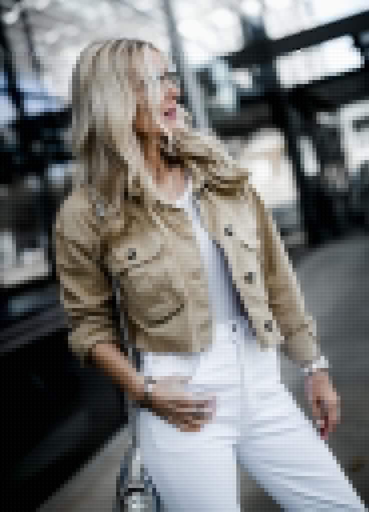 Dallas blogger wearing cropped jacket and Agolde white jeans