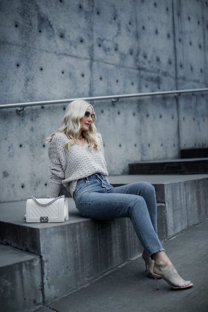Dallas fashion blogger wearing Mom jeans and Free People sweater