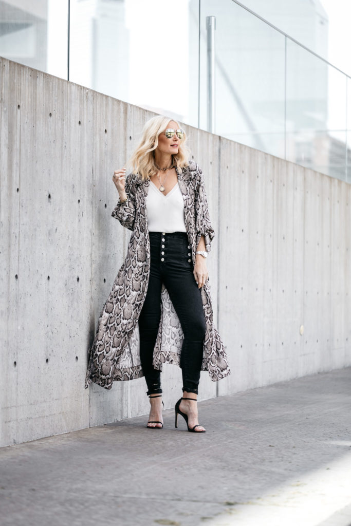 Dallas blogger wearing snake print duster