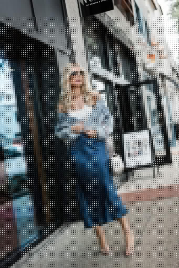 How to dress taller over age 40