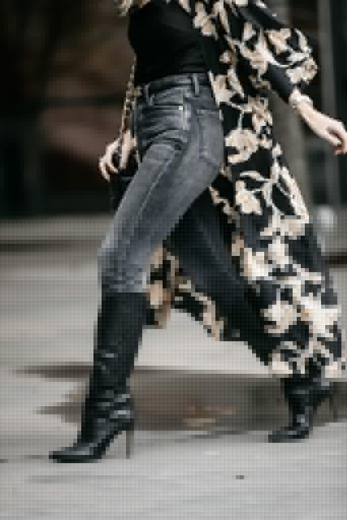Dallas blogger wearing Schutz knee-high boots