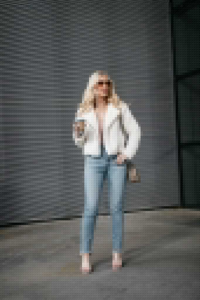 Dallas influencer wearing Levis