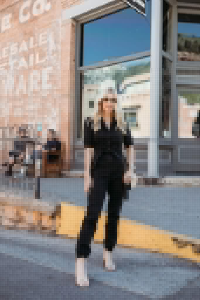 Dallas fashion blogger wearing Anine Bing heels