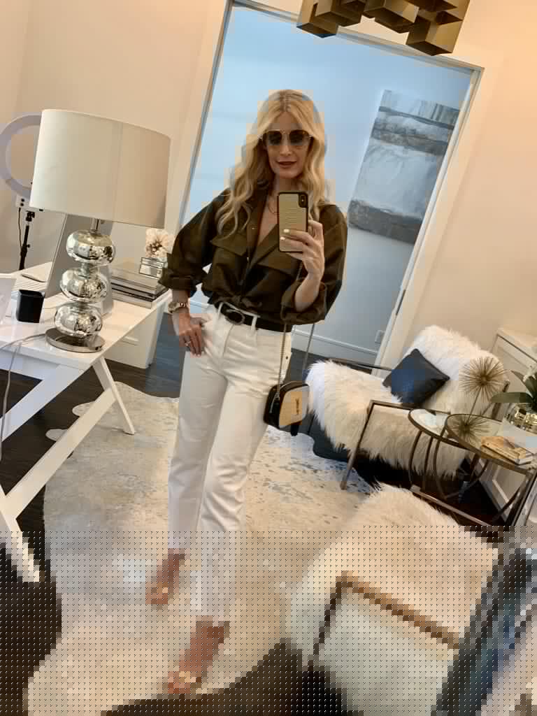 Dallas blogger wearing army green button down and white jeans