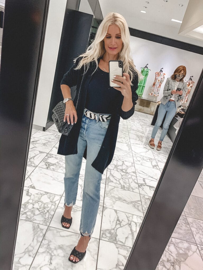 Dallas blogger wearing jeans and a cardigan