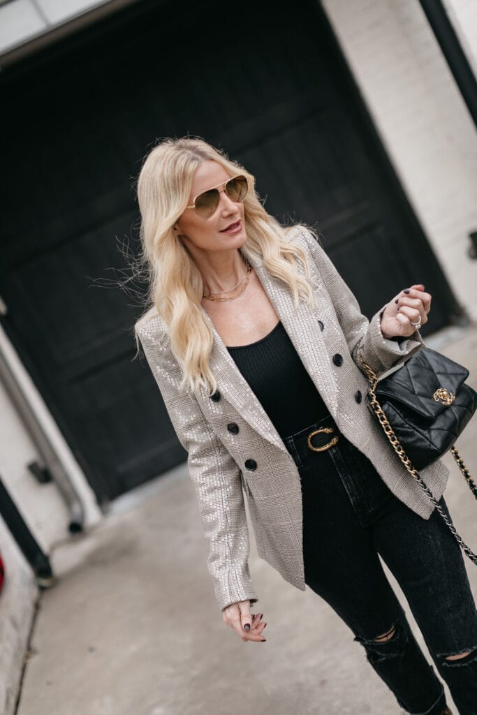 Dallas style blogger wearing a Veronica Beard blazer and a black bodysuit