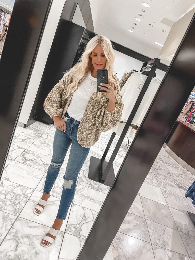 Dallas Fashion Blogger wearing a chunky knit cardigan from the NSALE