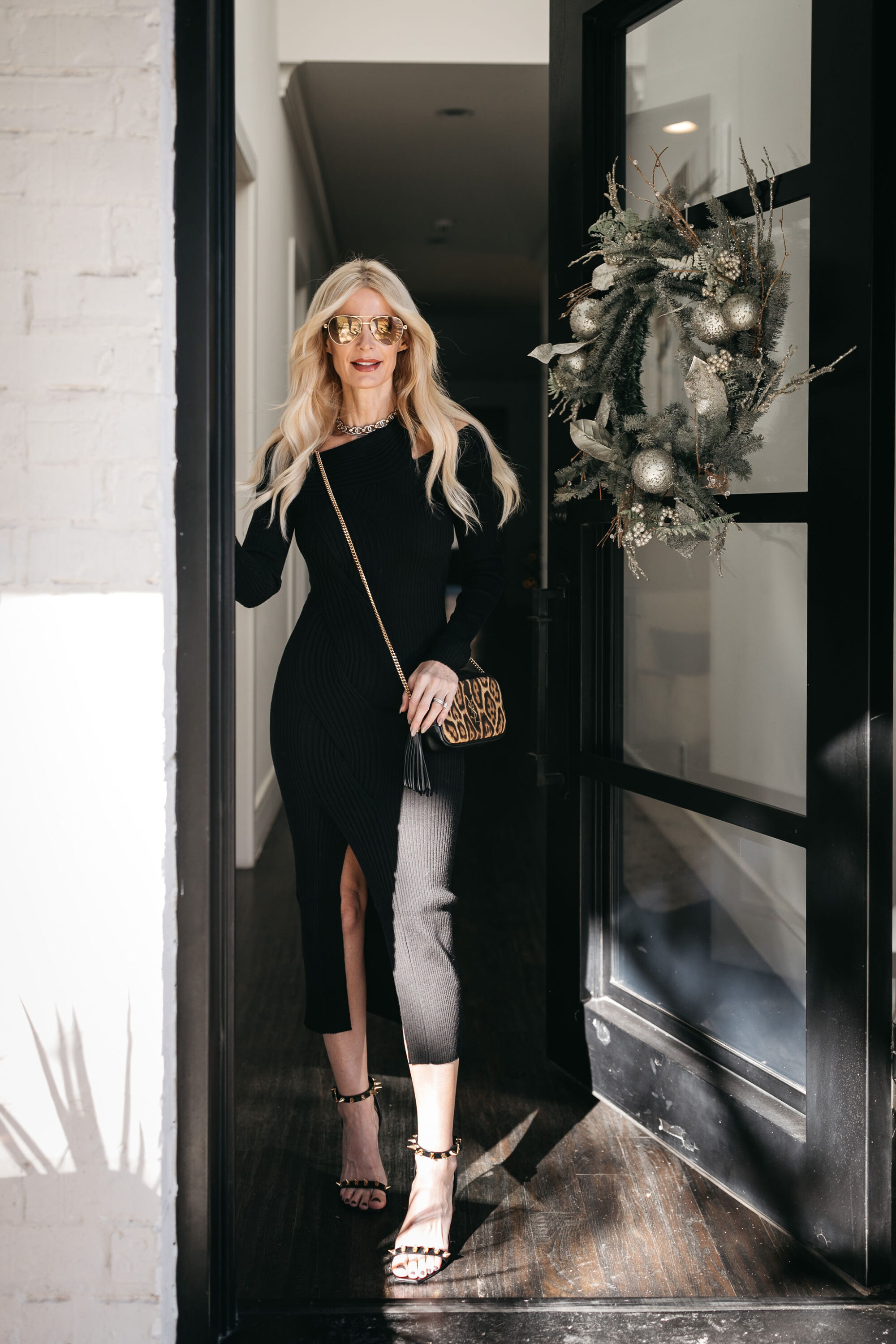 Dallas Fashion Blogger wearing midi dress