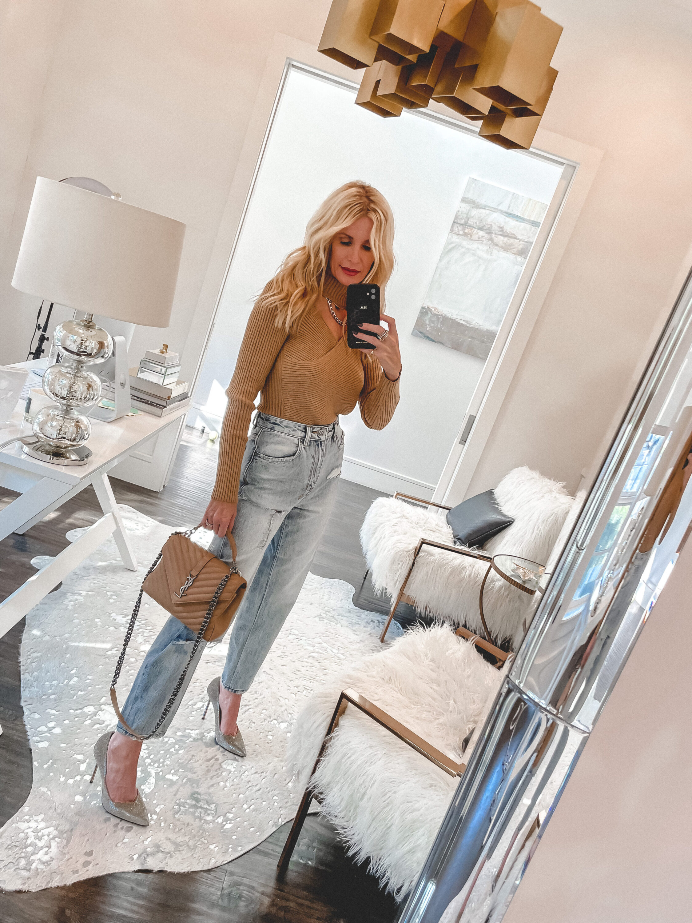 Dallas woman over 40 wearing baggy denim jeans
