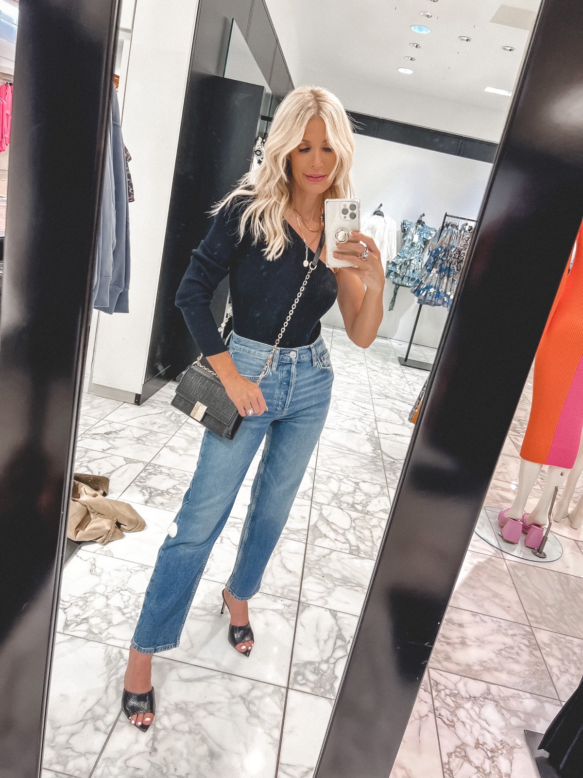 fashion blogger over 40 wearing stove pipe jeans from RE/DONE