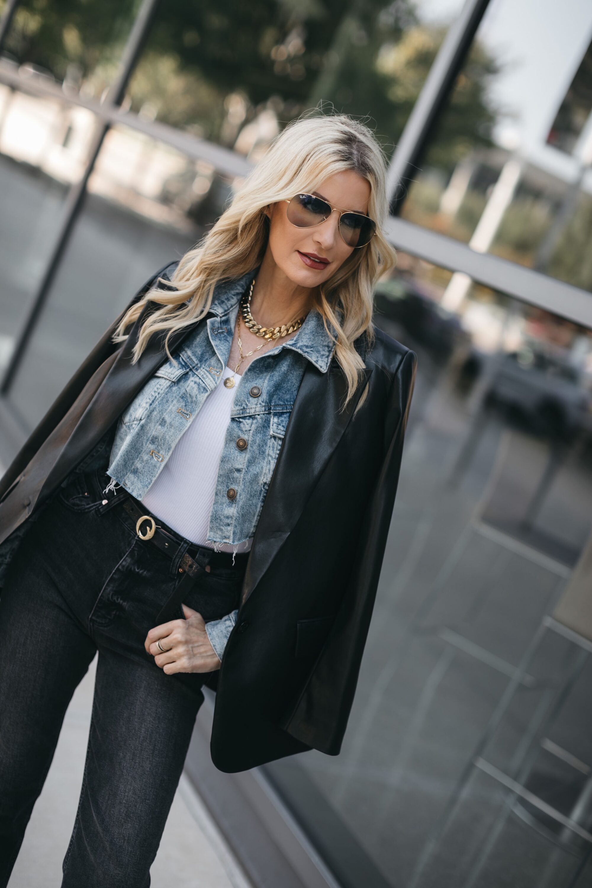 Dallas fashion blogger sharing 5 fall layering tips