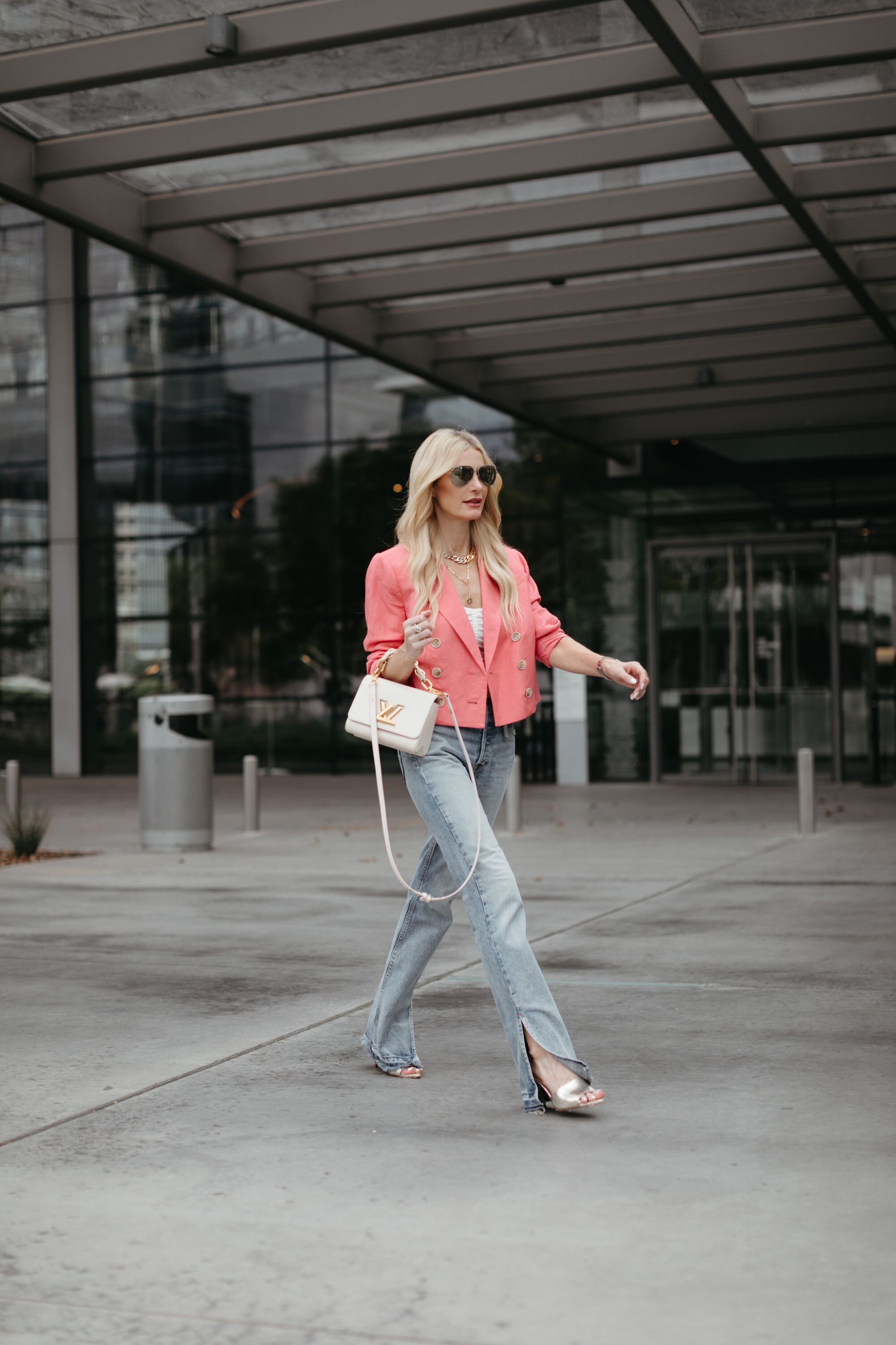 Dallas woman over 40 wears a pair one of the most flattering denim for women over 40.
