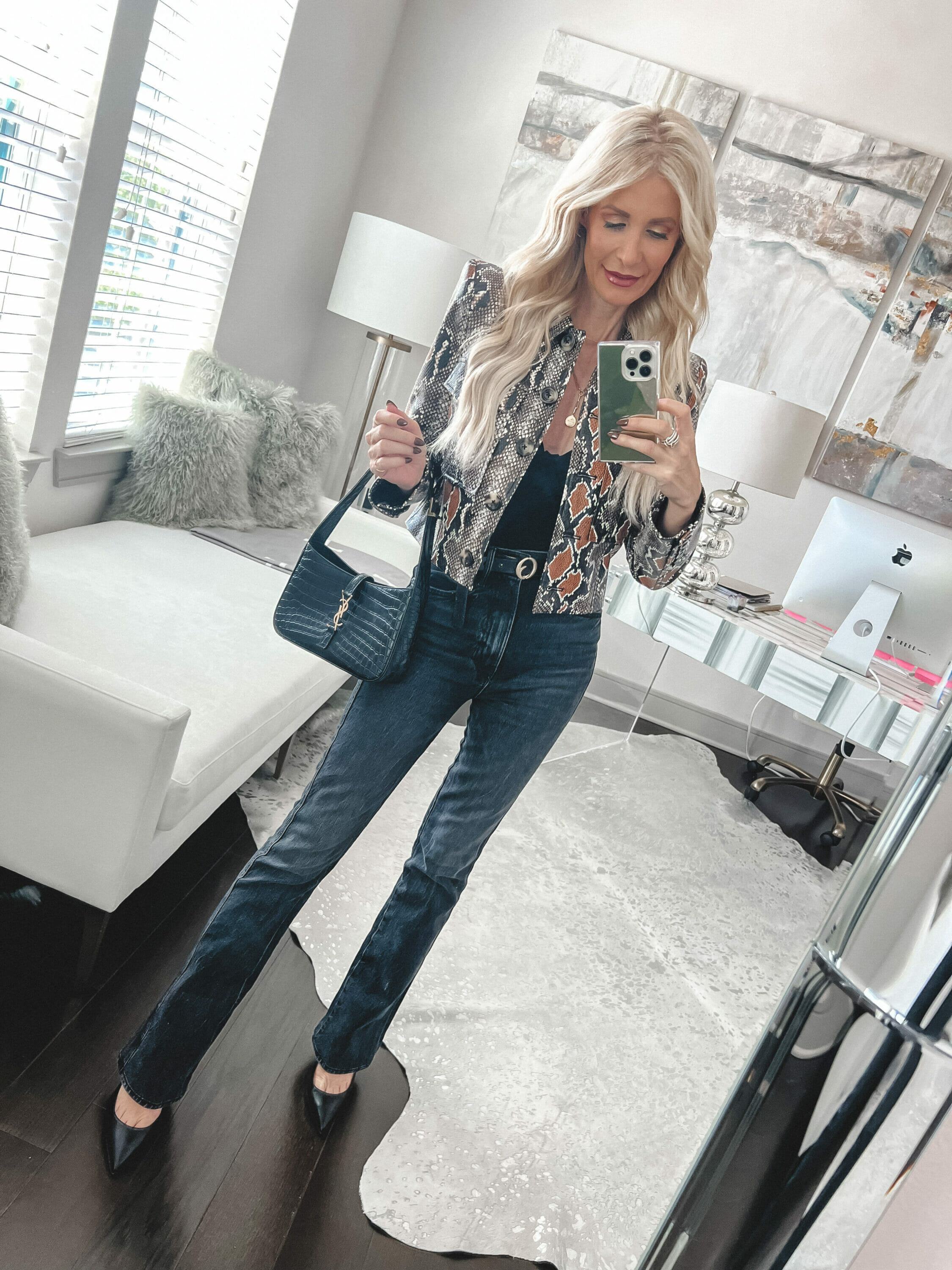 Dallas fashion stylist for women over 40 wearing black denim by Mother as one of the best sellers of September 2023.